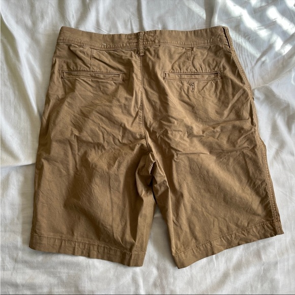 American Eagle Ne(x)t Level tan/khaki Mens Shorts - Picture 2 of 3